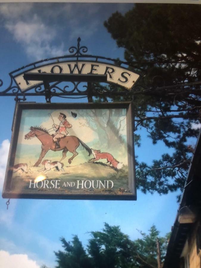 Horse & Hound Inn บรอดเวย์ ภายนอก รูปภาพ